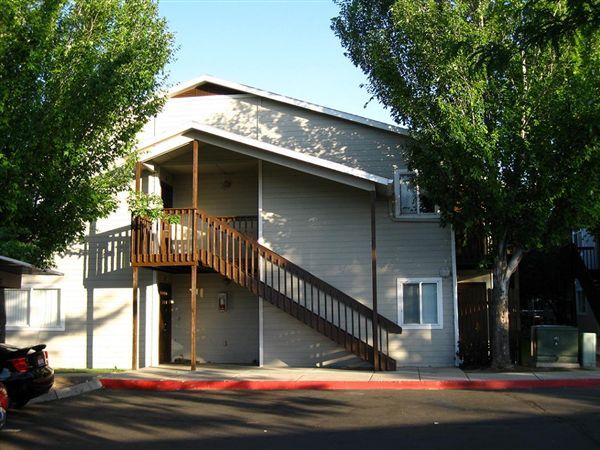 Building Photo - 10811 Ustick Rd