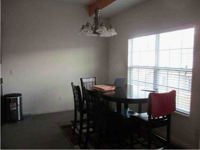 Foto del edificio - 6031 Bluestone Wy