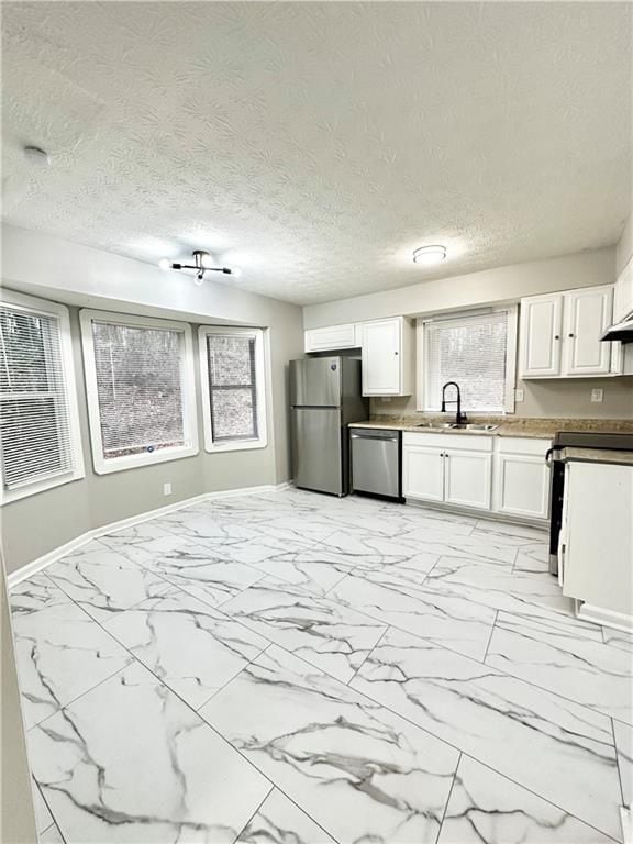 Foto del edificio - 337 Bradley Woods Ct NW