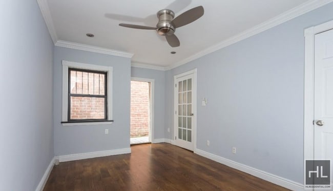 Building Photo - 1ST AVE.