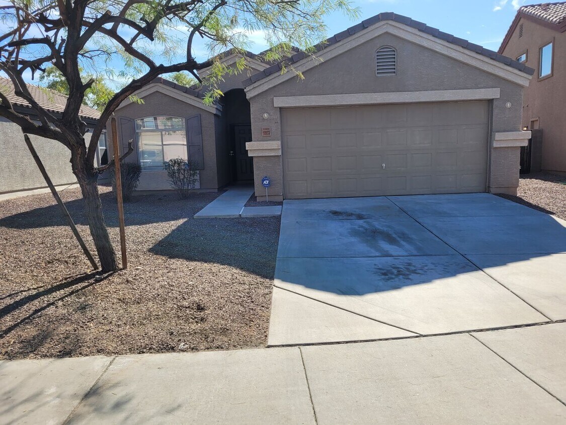 Primary Photo - 10933 W Minnezona Ave