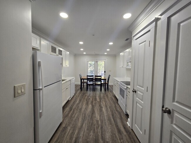 Foto del edificio - 490 S Barnett Shoals Rd