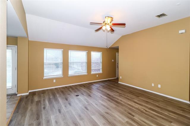 Foto del edificio - 129 Buffalo Creek Dr