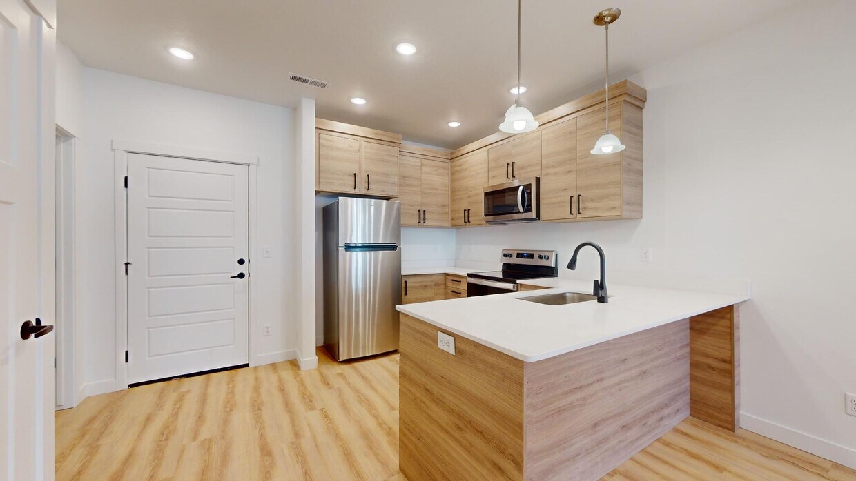 1133 W 250 S, Highland, UT 84003 Townhome Rentals in Highland UT