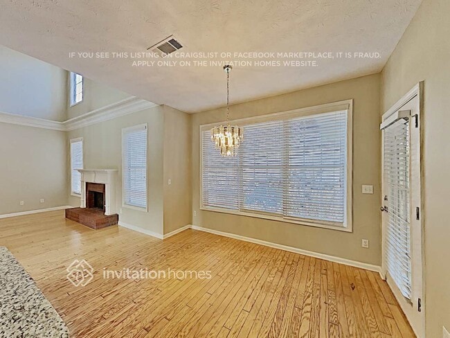 Foto del edificio - 2363 Oak Falls Ln