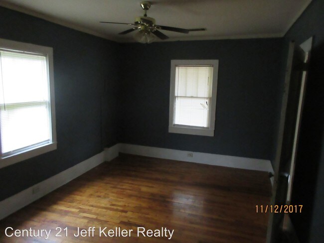 Building Photo - 2 br, 1 bath House - 304 Fairview St.