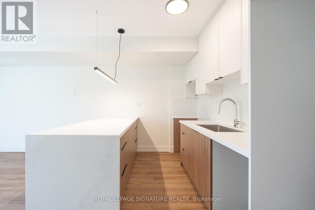 Building Photo - 7 Earnscliffe Rd