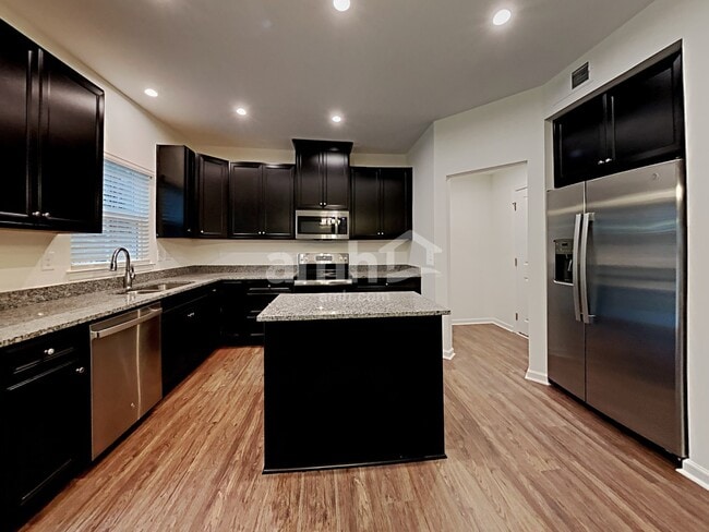 Foto del edificio - 5054 Twin River Dr