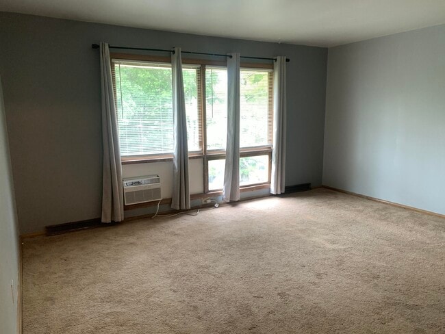 Building Photo - 3536 S 77th St