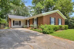 Primary Photo - 1209 Azalea Dr