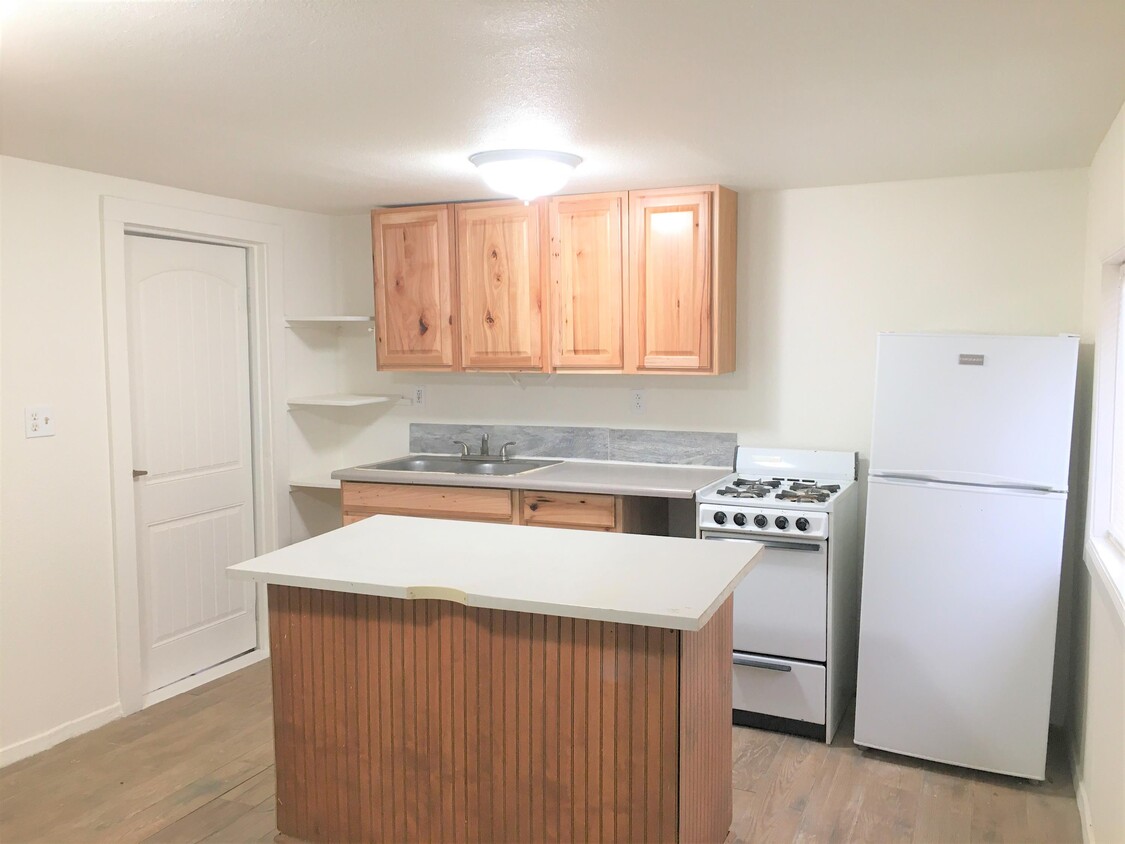 Foto principal - 3613 Shasta Dam Blvd