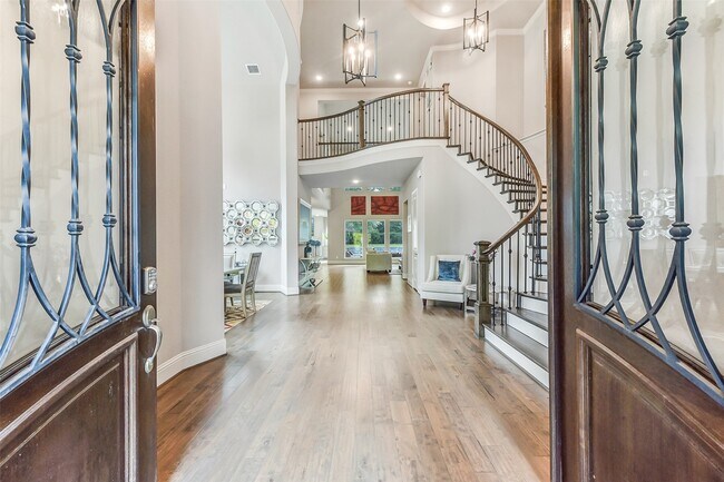 Building Photo - 7 Yellowstar Ct
