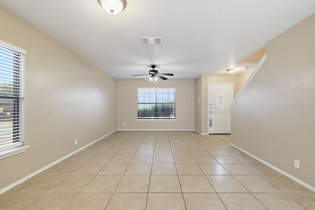 Foto del edificio - Freshly Updated Home Near Medical Center in Gated Community