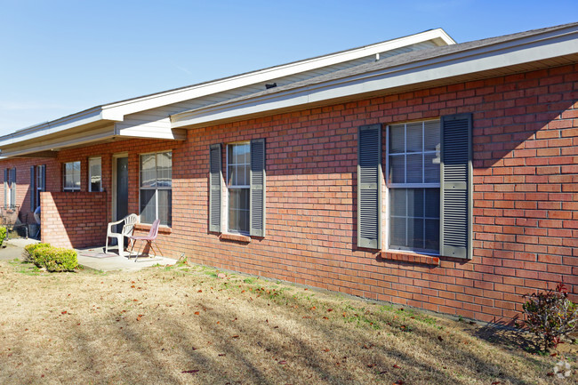 Building Photo - Westport Apartments