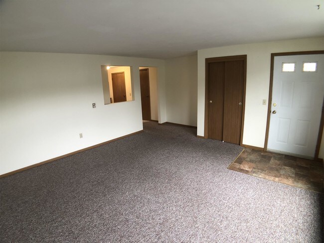 Building Photo - 3741 Allen Dr