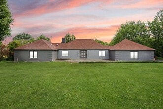 Building Photo - 104 Barkley