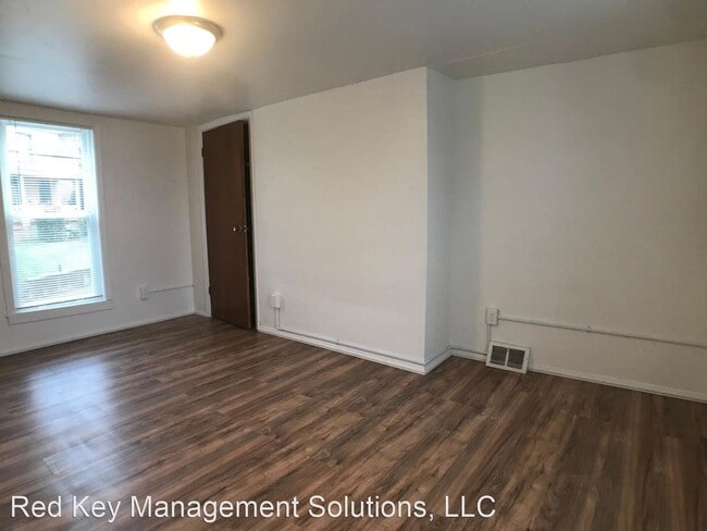 Building Photo - 2 br, 1 bath House - 612 Florence Ave