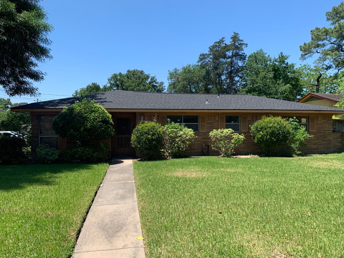Primary Photo - 10503 Homestead Rd