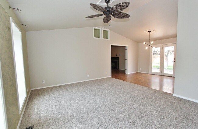 Foto del edificio - 6153 N Portsmouth Ave