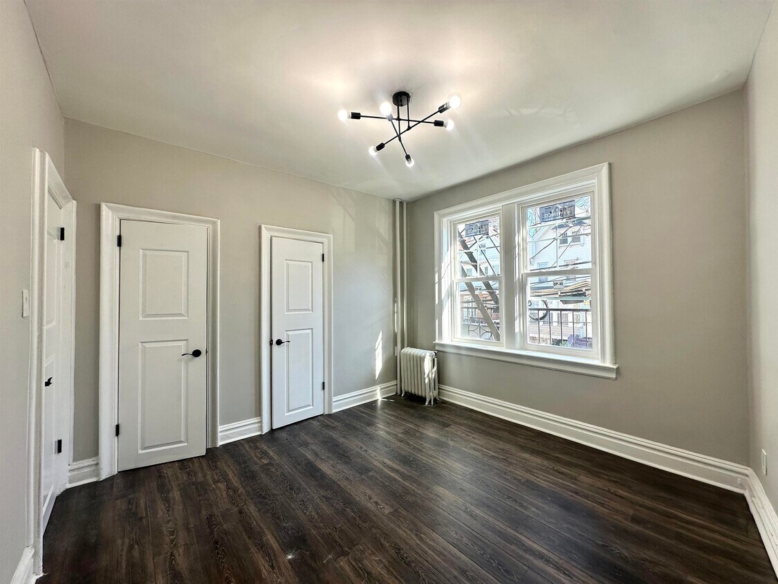Foto principal - 59 Garrison Ave