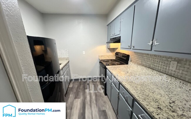 Building Photo - 1283 E Raines Rd
