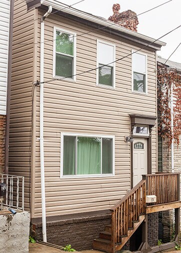 Primary Photo - 4 Bedroom House For Rent with Off Street P...