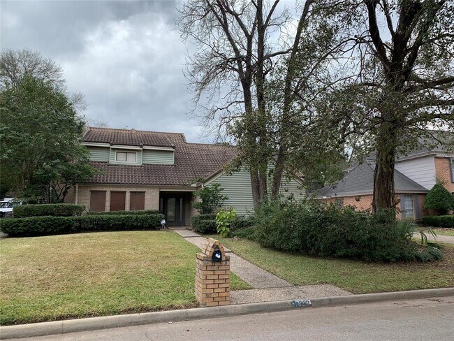 Building Photo - 1826 Roanwood Dr