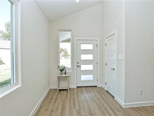 Building Photo - 135 Koele Ct
