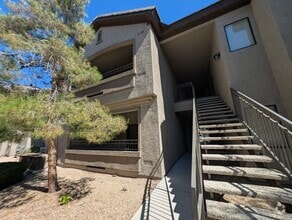 Building Photo - 8250 N Grand Canyon Dr