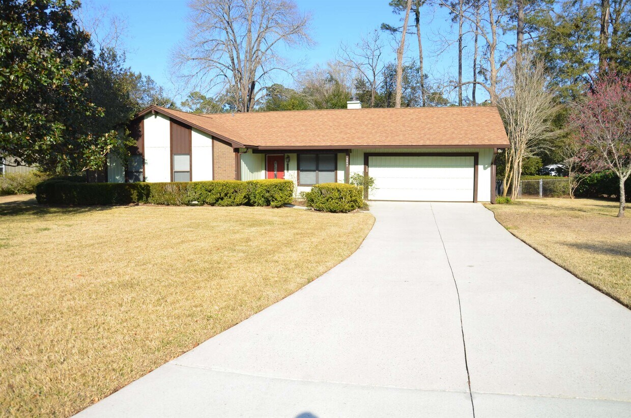Primary Photo - 4009 Delvin Dr