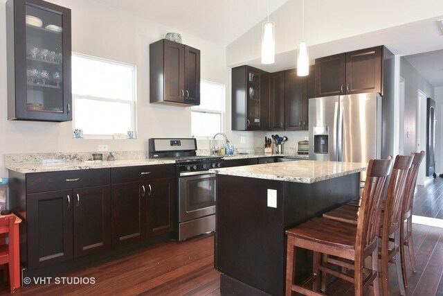 Foto del edificio - 1355 W Walton St