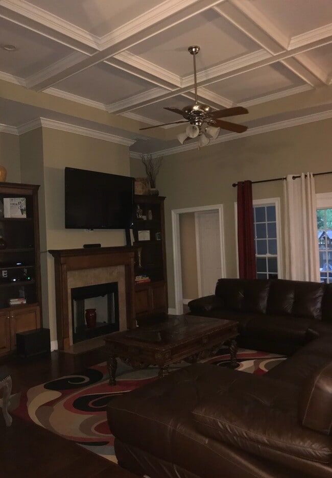 Building Photo - Beautiful home in Grove Point