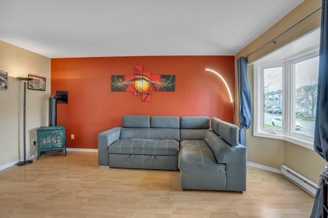 Foto del edificio - 8030 Broadway