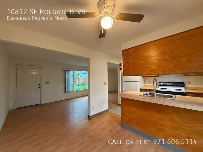 Building Photo - 10812 SE Holgate Blvd