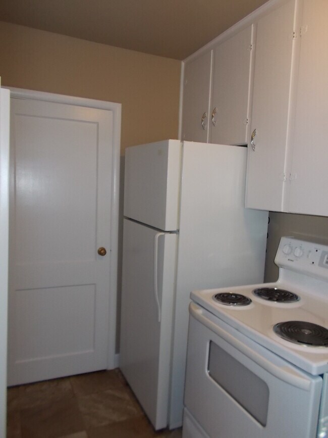 Foto del edificio - 1 Bed/ 1 Bath House with Hardwoods