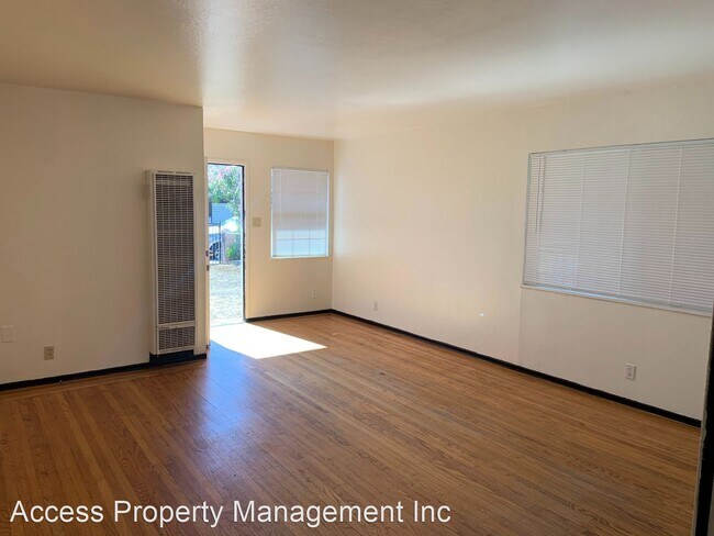 Building Photo - 2 br, 1 bath House - 1209 Stonington Ave.