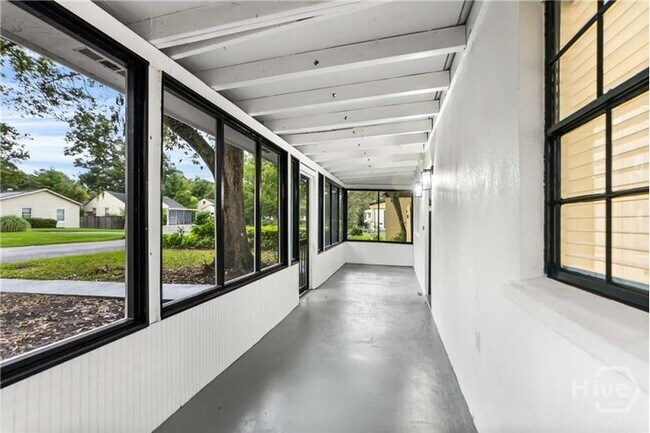 Foto del edificio - 2405 New York Ave