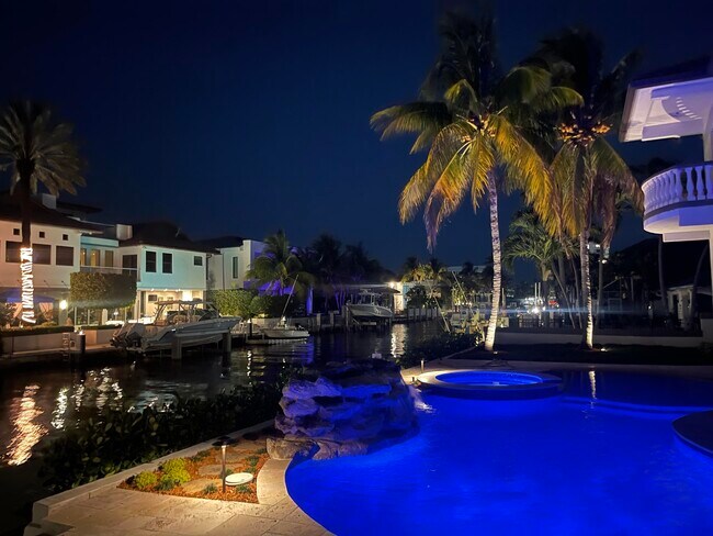 Foto del edificio - 945 Cypress Dr