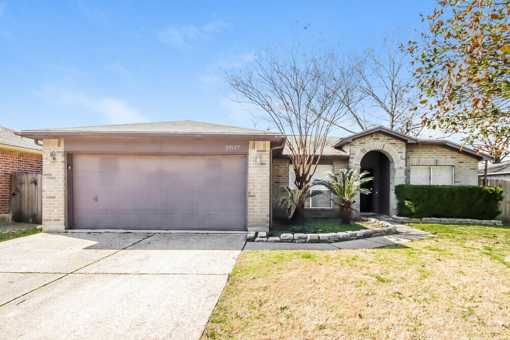 Foto principal - 29127 Waltham St