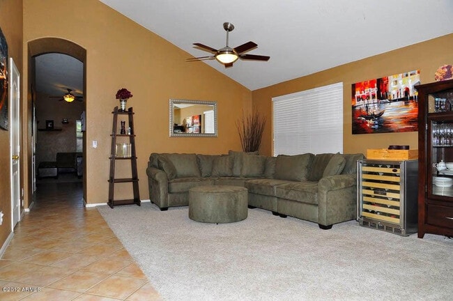 Building Photo - 3713 E Monona Dr