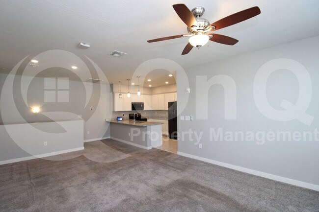Building Photo - 2736 S Cavalier Dr