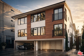 Building Photo - 1427 N Vista St