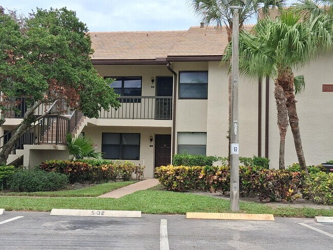 Foto del edificio - 7590 Tahiti Ln