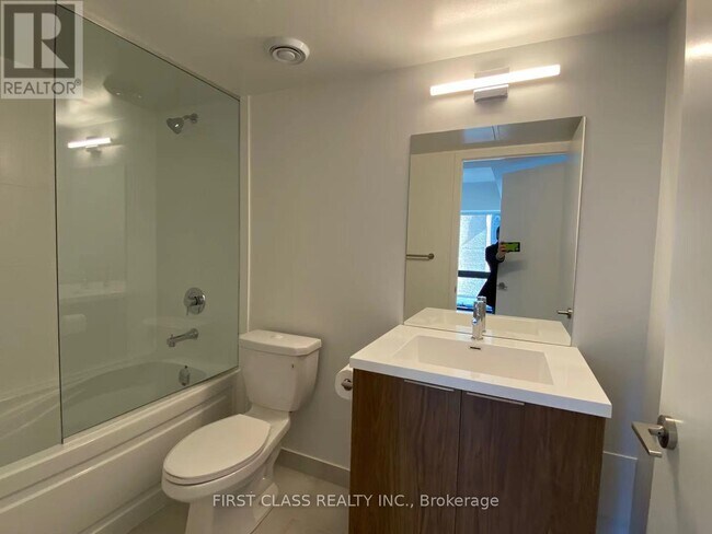 Photo du bâtiment - 60 Shuter St