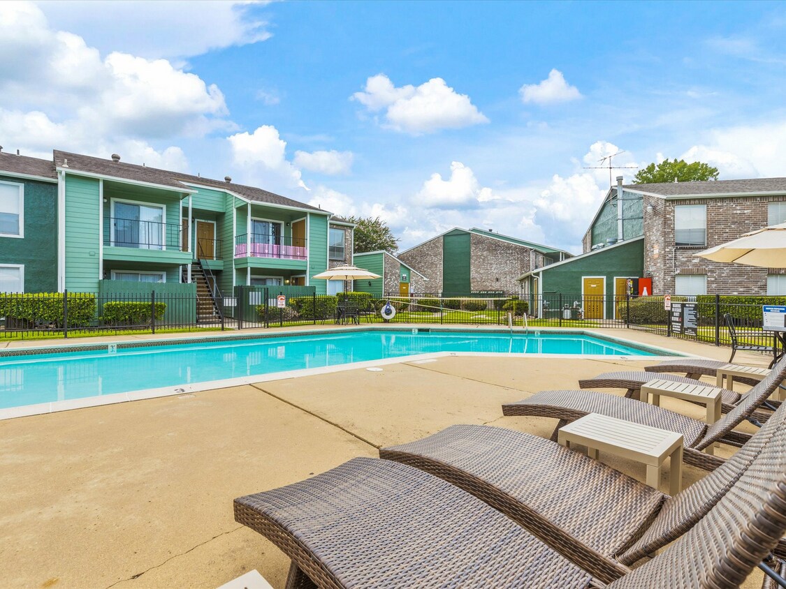 Summit 7700 7700 W Airport Blvd Houston, TX Apartments for Rent in