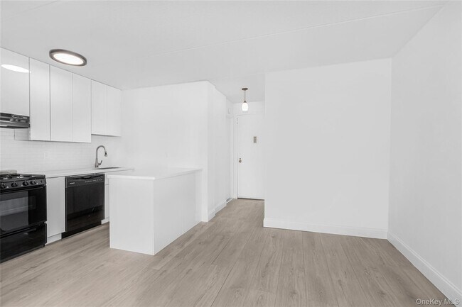 Foto del edificio - 1155 Warburton Ave