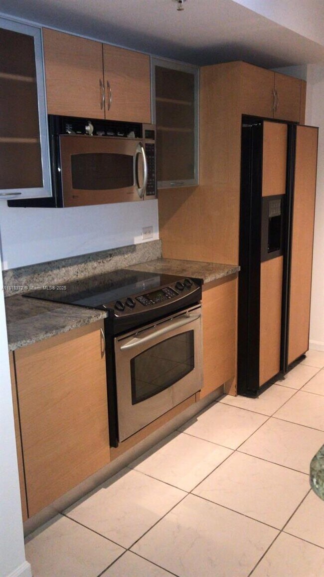 Foto del edificio - 2775 NE 187th St