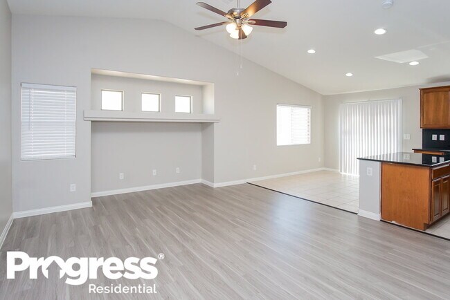 Building Photo - 5622 Tropic Breeze St
