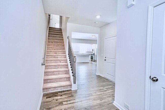 Foto del edificio - 105 Hartland Pl