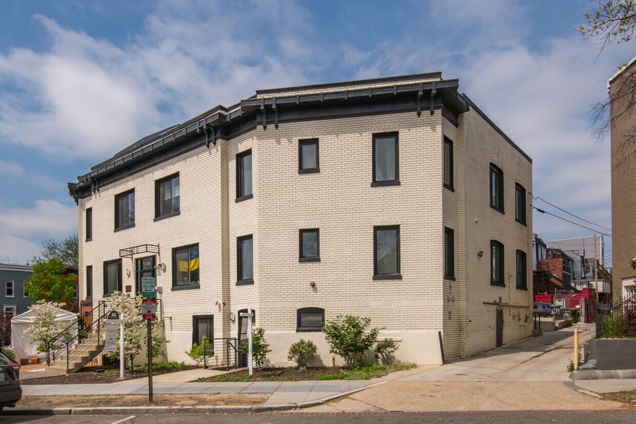 1700 2nd St NW Unit 3, Washington, DC 20001 Condo for Rent in